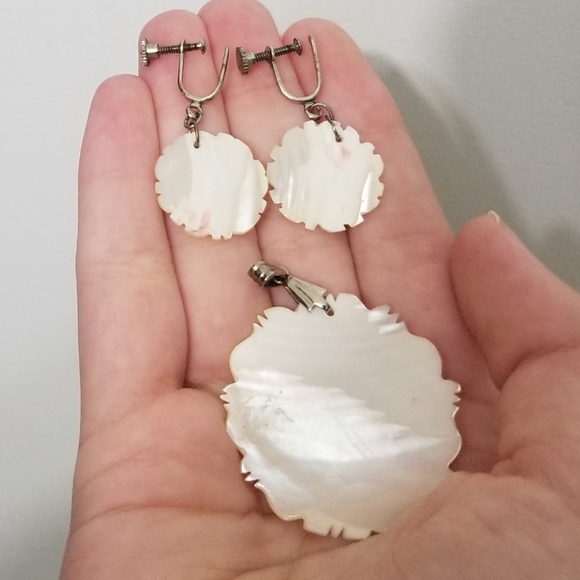 Beauties: vtg mother of pearl earrings & pendant, VGUC - Picture 7 of 11